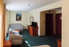 Dionis Hotel