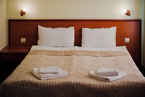 Dionis Hotel