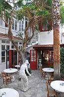 Kiniras Traditional Hotel & Restaurant