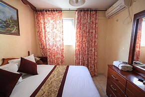 Hashimi Hotel