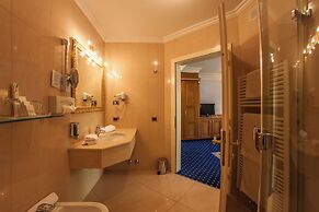 Cityhotel Goldener Adler B&B