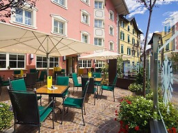 Cityhotel Goldener Adler B&B