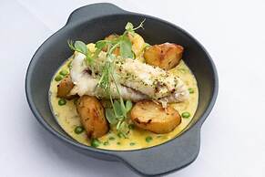 Loch Ness Clansman Hotel