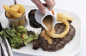 Loch Ness Clansman Hotel