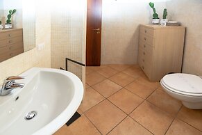 Giardino Giusti House & Court