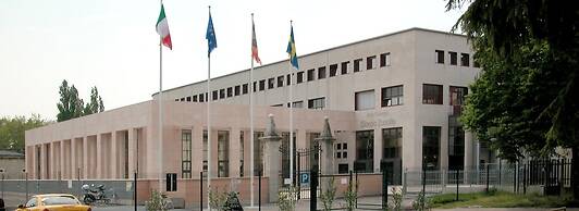 Giardino Giusti House & Court