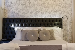 Giardino Giusti House & Court