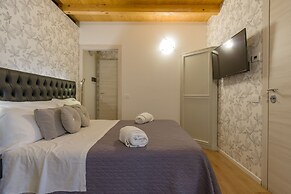 Giardino Giusti House & Court