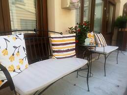 Giardino Giusti House & Court