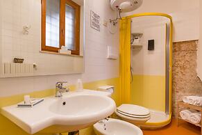 Giardino Giusti House & Court