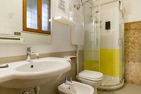 Giardino Giusti House & Court