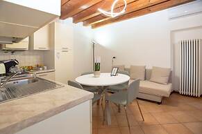 Giardino Giusti House & Court