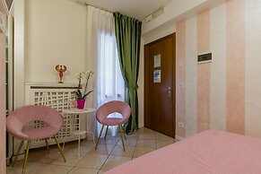 Giardino Giusti House & Court