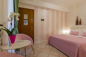 Giardino Giusti House & Court