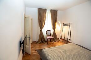 Giardino Giusti House & Court