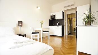 Royal Road Residence