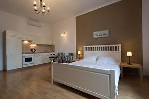 Royal Road Residence