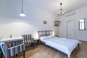 Royal Road Residence