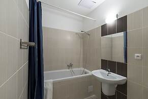 Royal Road Residence