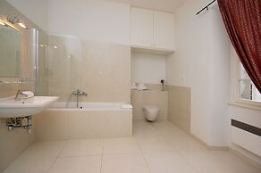 Royal Road Residence