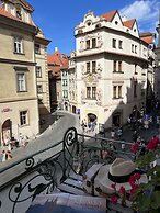 Royal Road Residence