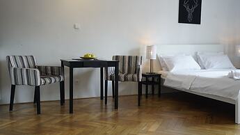 Royal Road Residence