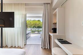 Hi Hotels Sirmione - Lakeview Pool