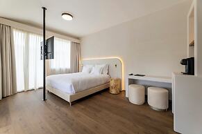 Hi Hotels Sirmione - Lakeview Pool