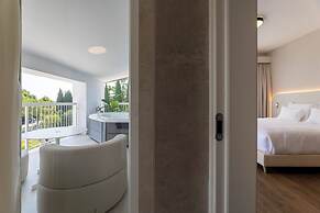 Hi Hotels Sirmione - Lakeview Pool