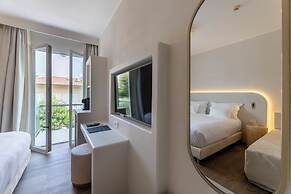 Hi Hotels Sirmione - Lakeview Pool