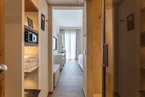 Hi Hotels Sirmione - Lakeview Pool