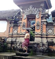 Bloo Lagoon Eco Village