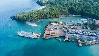 Bloo Lagoon Eco Village