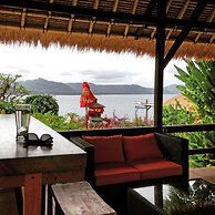 Bloo Lagoon Eco Village