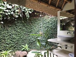 Bloo Lagoon Eco Village