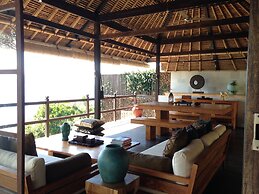 Bloo Lagoon Eco Village