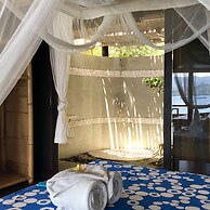 Bloo Lagoon Eco Village