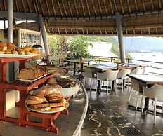 Bloo Lagoon Eco Village