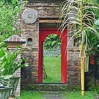 Bloo Lagoon Eco Village