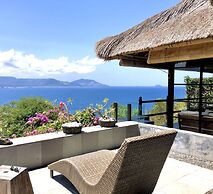 Bloo Lagoon Eco Village