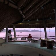 Bloo Lagoon Eco Village