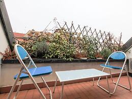 Residence House Aramis Down Town