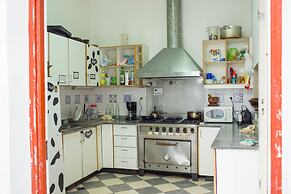 Sabatico Travelers Hostel & Guesthouse