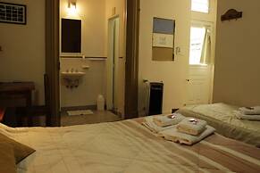 Sabatico Travelers Hostel & Guesthouse