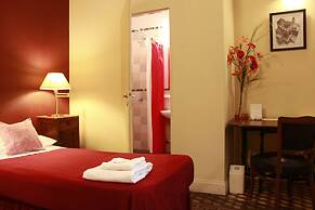 Sabatico Travelers Hostel & Guesthouse