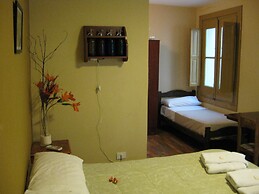 Sabatico Travelers Hostel & Guesthouse