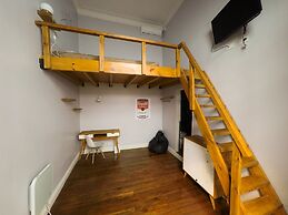 Sabatico Travelers Hostel & Guesthouse