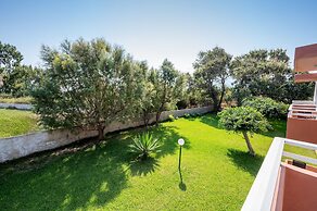 Jonathan Studio Apartments