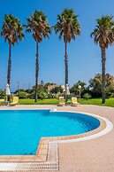 Jonathan Studio Apartments