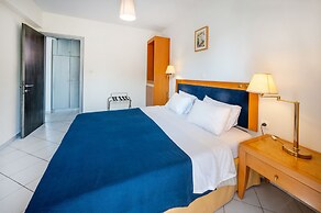 Jonathan Studio Apartments